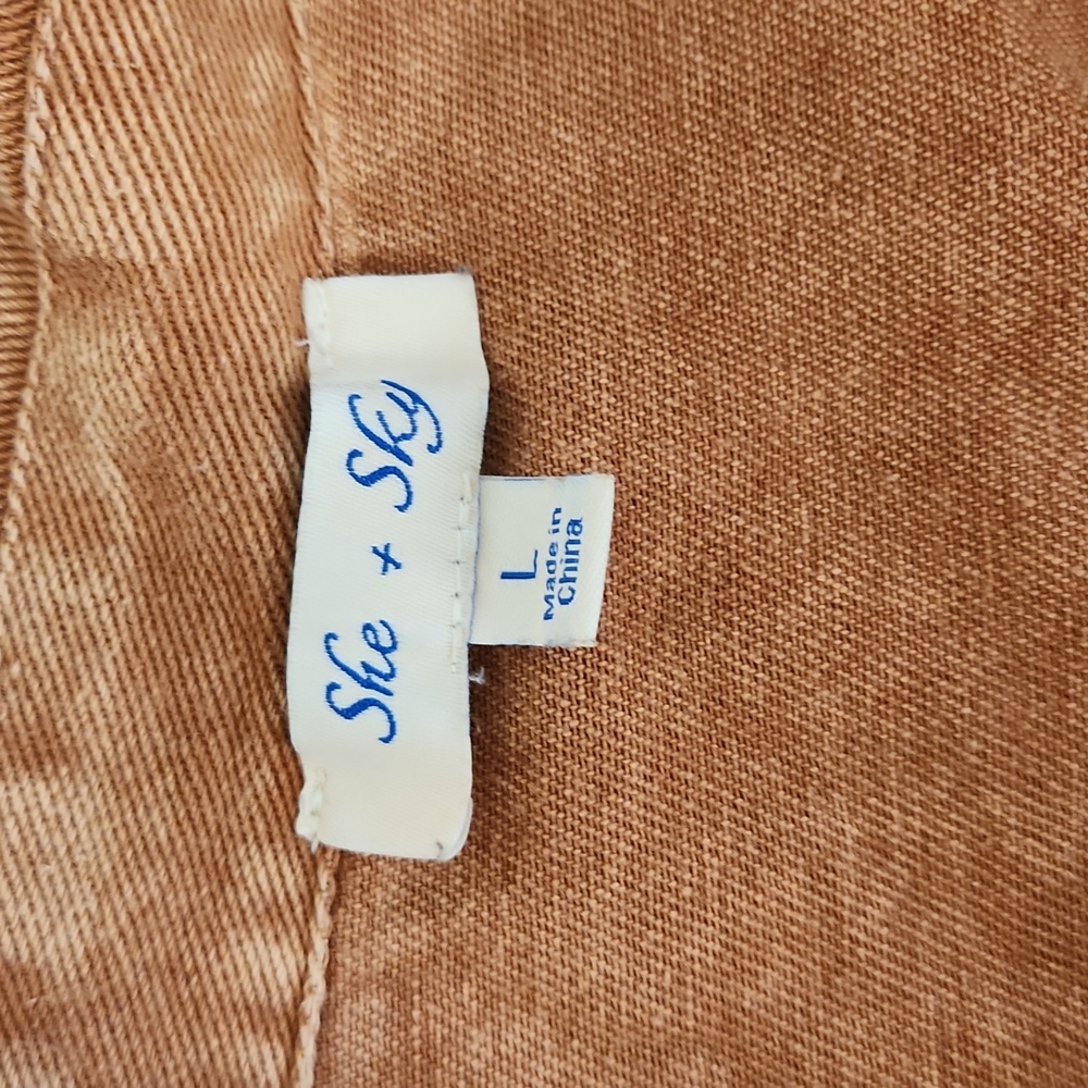 Shacket - Picture 2 of 3